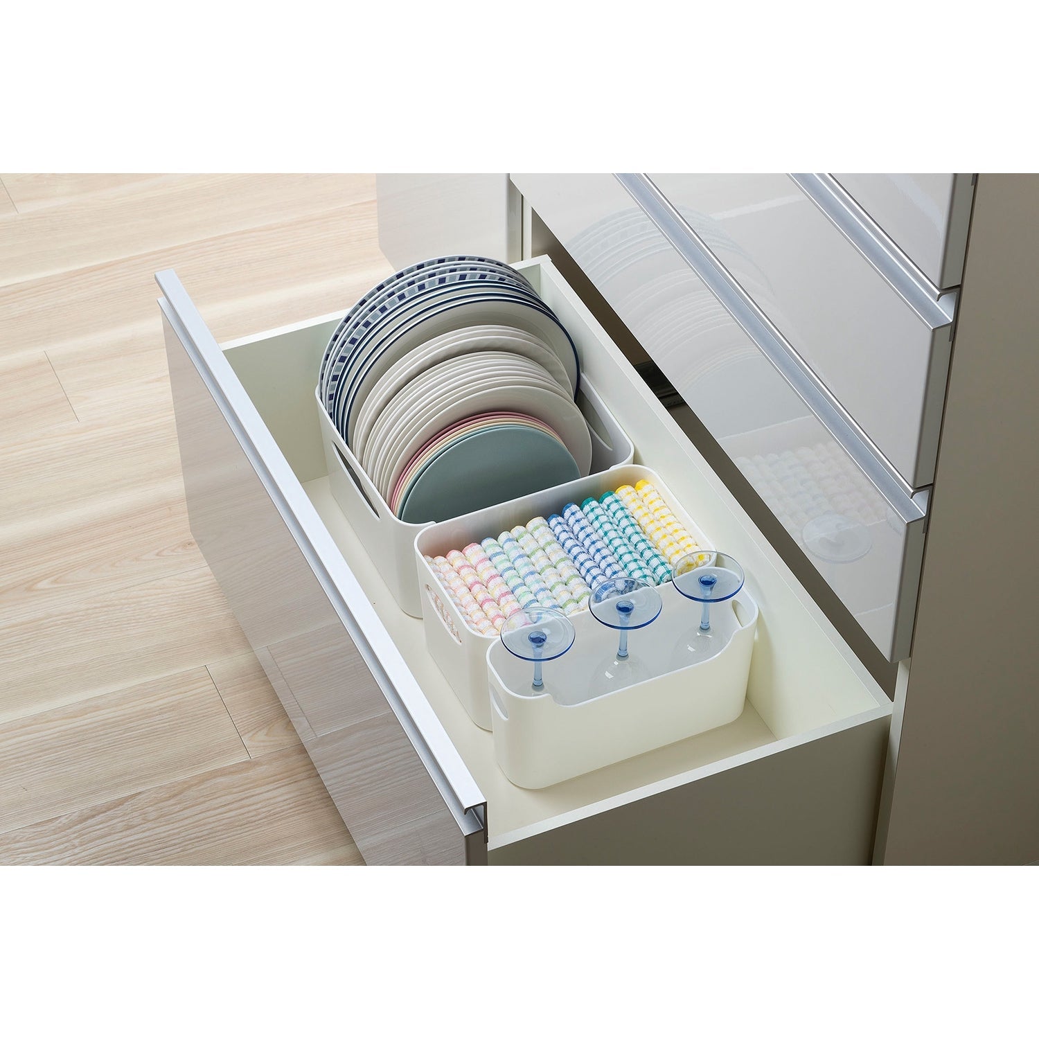 The MS Clean: Magazine shaped cleaning kit | RECOIL